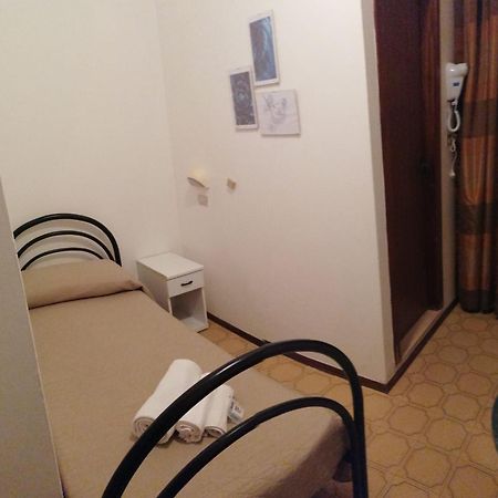 Hotel Magriv リミニ エクステリア 写真