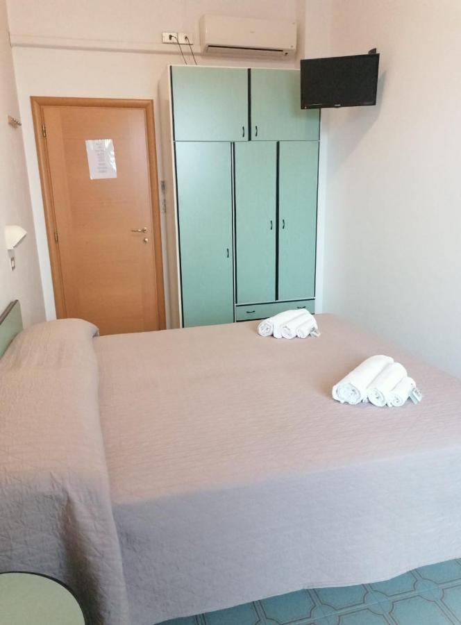 Hotel Magriv リミニ エクステリア 写真
