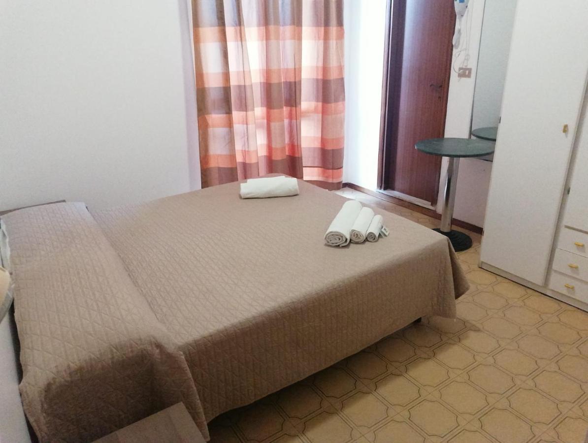 Hotel Magriv リミニ エクステリア 写真