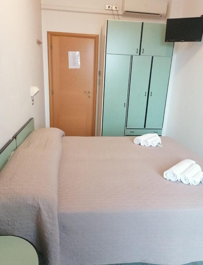 Hotel Magriv リミニ エクステリア 写真