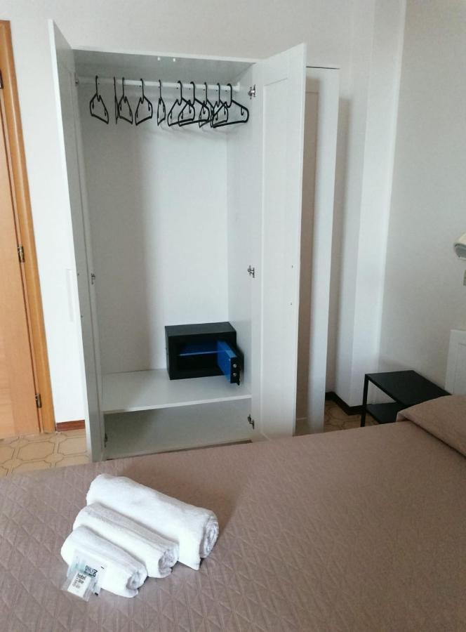 Hotel Magriv リミニ エクステリア 写真