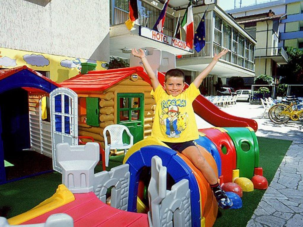 Hotel Magriv リミニ エクステリア 写真